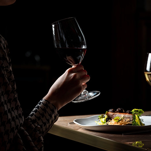Unusual sensory dining experience at the Dans le Noir ? restaurant